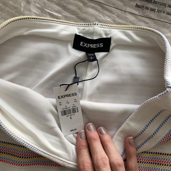 NEVER WORN EXPRESS PENCIL SKIRT - Picture 3 of 3